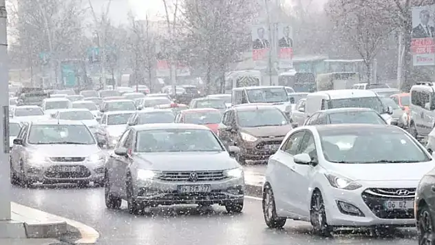 Ankara'da kar etkili oldu
