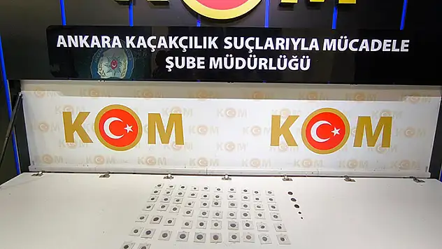 Ankara'da tarihi eser operasyonu: 67 adet sikke altın ele geçirildi

