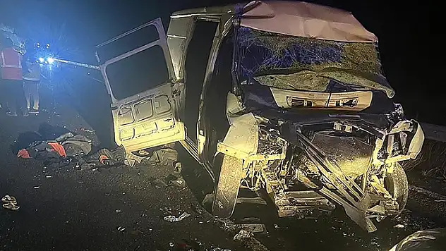 Ankara'daki trafik kazasında 21 kişi yaralandı
