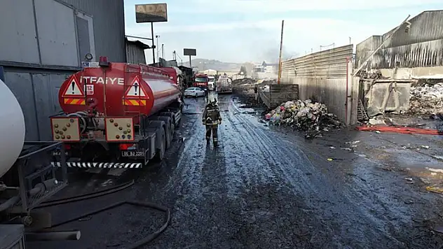 Ankara Hurdacılar Sanayi Sitesi'ndeki yangına ilişkin soruşturmada 5 kişi gözaltına alındı
