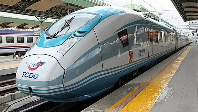 Ankara-Konya hattında ilave YHT'ler ile seferler artırıldı
