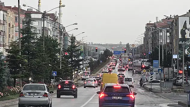 Ankara-Konya kara yolunda bayram öncesi trafik yoğunluğu oluştu
