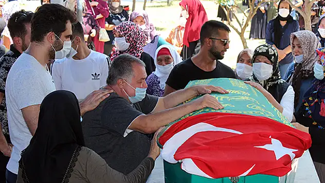 Ankara - Konya yolunda hayatını kaybeden Hataylı gurbetçi aile toprağa verildi