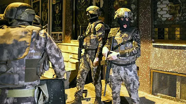 Ankara merkezli 15 ilde PKK ve FETÖ'ye operasyon: 54 gözaltı kararı