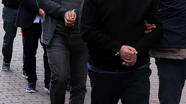 Ankara merkezli 2 ilde FETÖ'ye yönelik soruşturmalarda 5 gözaltı kararı