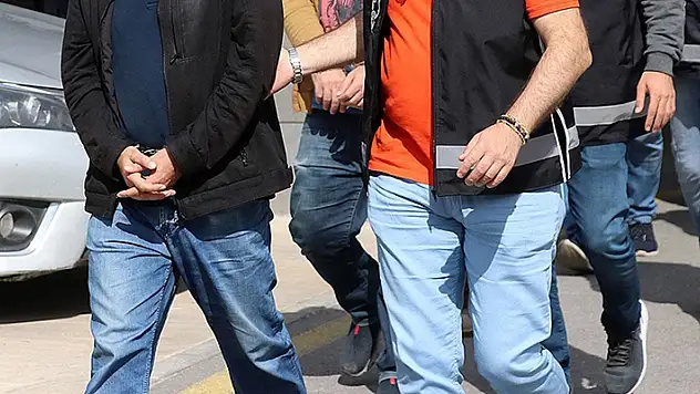 Ankara merkezli 23 ilde FETÖ'nün mülki idare yapılanmasına yönelik operasyon

