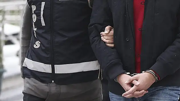 Ankara merkezli 25 ilde FETÖ'ye yönelik operasyonda 35 gözaltı
