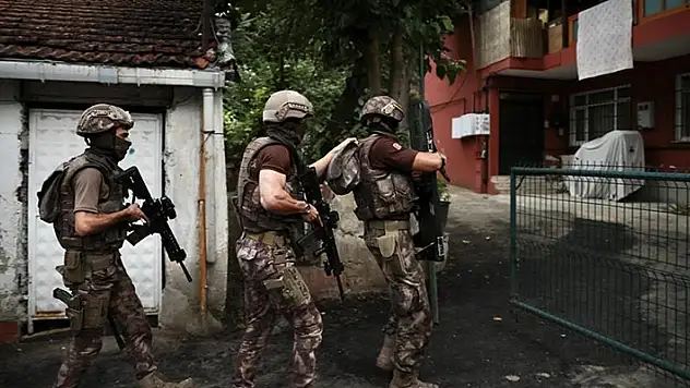 Ankara merkezli 30 ilde uyuşturucu operasyonu: 476 kişi hakkında gözaltı kararı verildi
