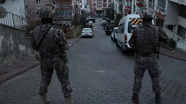 Ankara merkezli 8 ilde uyuşturucu satıcılarına yönelik 'Vadi' operasyonu: 81 gözaltı