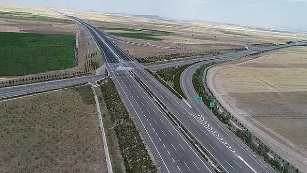 Ankara-Niğde Otoyolu'nun tamamı hizmete girdi
