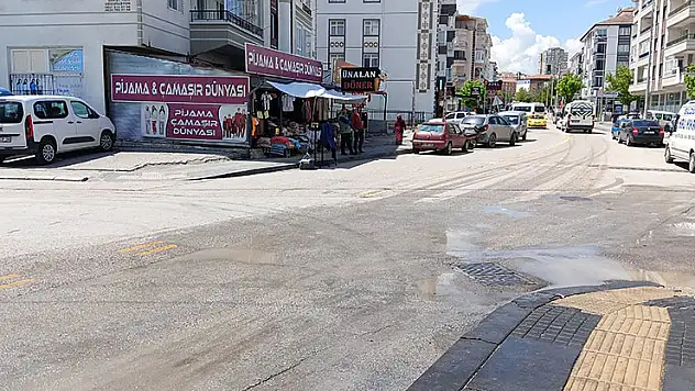 Ankara'da iki otomobil çarpıştı: 3'ü ağır 9 yaralı