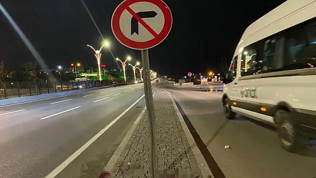 Ankara'da motosiklet trafik levhasına çarptı: 2 ölü