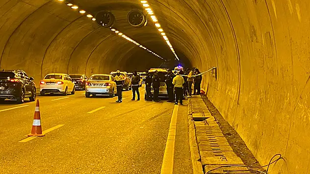 Ankara'da otomobilin içerisinde silahlı kavga: 1 ölü, 1 yaralı