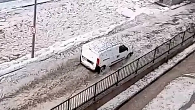Ankara'da sağanak ve dolu etkili oldu