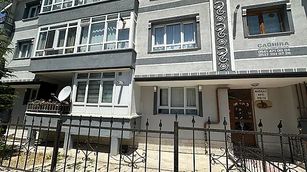 Ankara'da uyuşturucu kullandığı iddia edilen baba eşini ve 1'i 6 aylık 2 kızını darbetti
