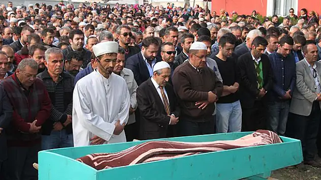 Ankaralı Turgut'un üzüntüsü objektiflere böyle yansıdı