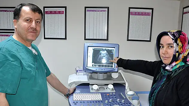 Anne karnındayken böbrek yetmezliğinden kurtuldu