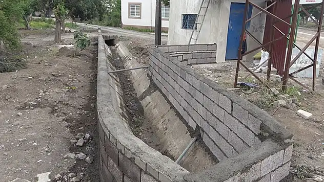 Anne-kızın akıma kapılarak hayatını kaybettiği sulama kanalı etrafına duvar örüldü