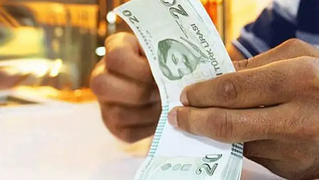 Anne olana 4 bin 500 lira