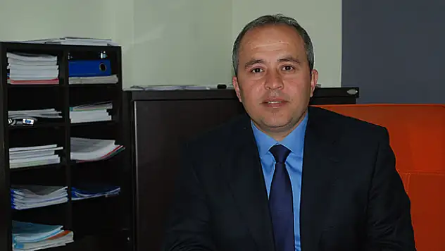 Anne ve babalar dikkat
