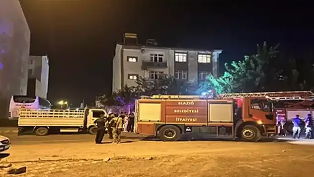 Anne ve babasını darbedip evi ateşe verdi! Silahla polise de direndi
