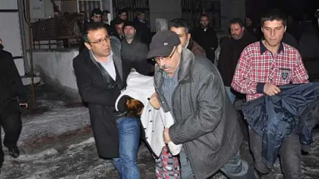 Anne Ve Kardeşlerini Rehin Alan Kadın Gözaltına Alındı