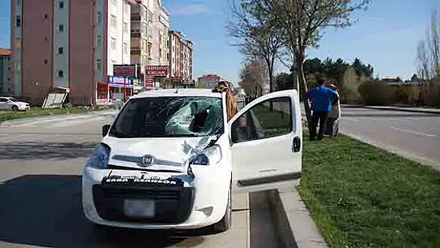 Annesine çağırdığı ambulansa yol gösterirken öldü