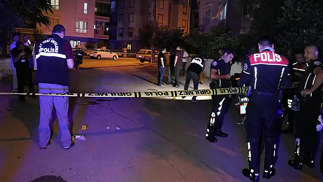 Annesini rehin alan evlat, bacağından vurularak etkisiz hale getirildi
