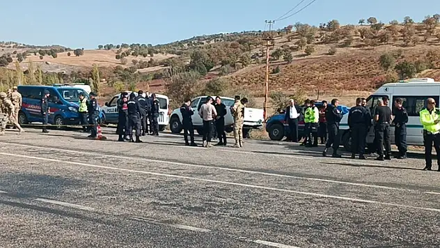 Annesinin cenazesinin bulunduğu cenaze aracını kaçırdı
