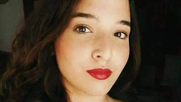 Annesinin gözyaşlarına dayanamayınca geri döndü