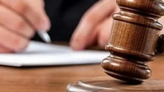 Annesiyle soyadı farklı olan çocuğa Yargıtay'dan karar
