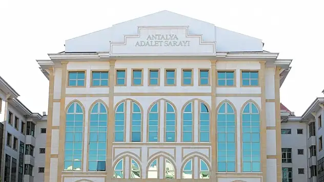 Antalya Büyükşehir Belediyesi şirketine yönelik operasyonda gözaltına alınan 5 zanlı tutuklandı
