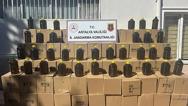 Antalya'da 8 bin litre sahte zeytinyağı ele geçirildi
