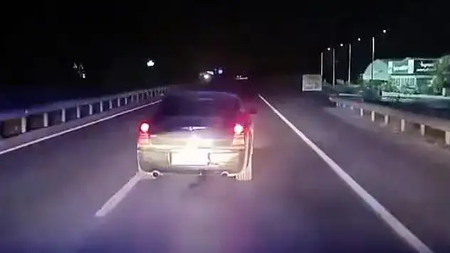 Antalya'da ambulansa yol vermeyen otomobilin sürücüsü tutuklandı
