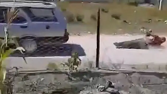 Antalya'da dehşete düşüren olay! Köpek yüzünden tartıştığı kişiyi iple otomobilin arkasına bağlayıp sürükledi
