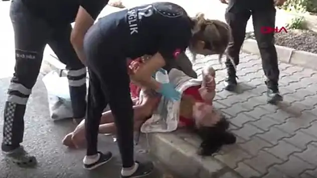 Antalya'da erkek arkadaş dehşeti! Sokaktaki tartışmada bıçakladı
