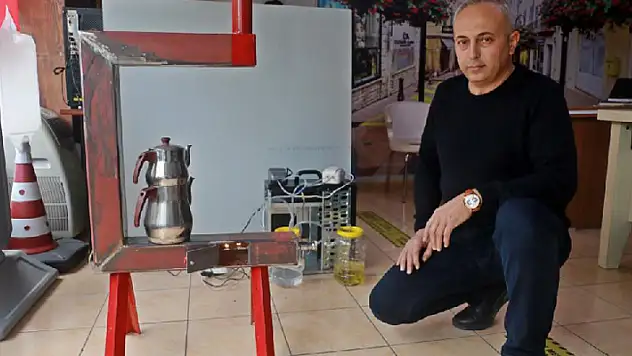 Antalya'da esnaf 1,5 litre benzinle 3 gün boyunca ısıtan soba yaptı
