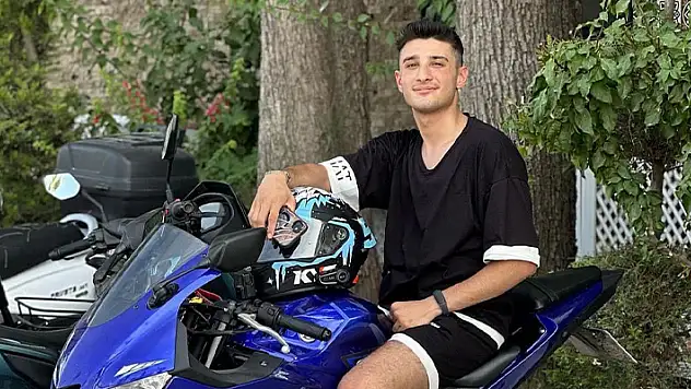 Antalya'da otomobille çarpışan motosikletin sürücüsü hayatını kaybetti

