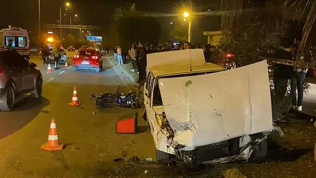 Antalya'daki feci kazada ortalık savaş alanına döndü: 1 ölü 