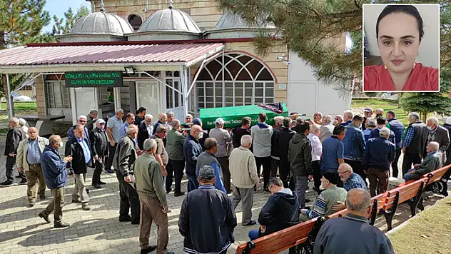 Antalya'daki trafik kazasında ölen genç kadının cenazesi Konya'da defnedildi
