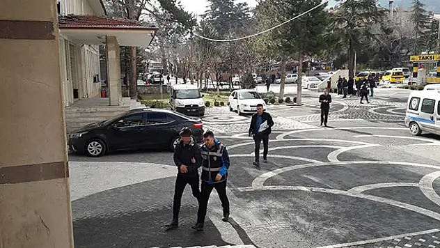 Antalya'dan Konya'ya uyuşturucu getiren şahıs otogarda yakalandı