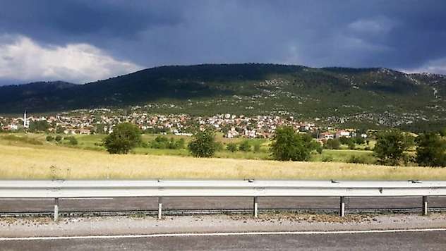Antalya Döşemealtı'nda 666 m² arsa mahkemeden satılıktır