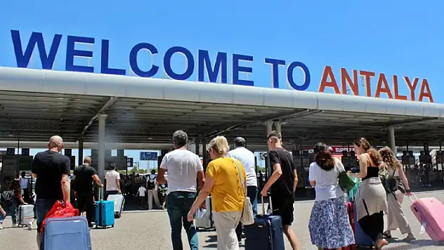 Antalya Havalimanı rekorlara doymuyor
