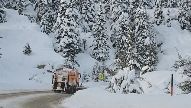 Antalya-Konya kara yolu tır geçişlerine açıldı
