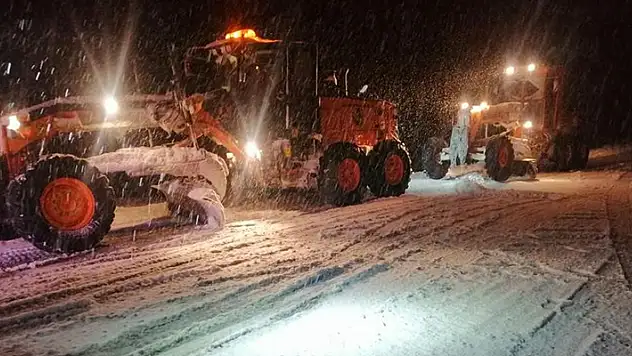 Antalya- Konya kara yolu tırların geçişine kapatıldı

