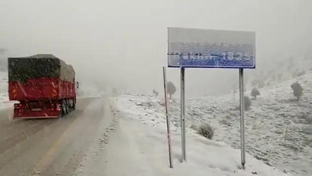 Antalya- Konya kara yoluna nisan sonunda kar yağdı