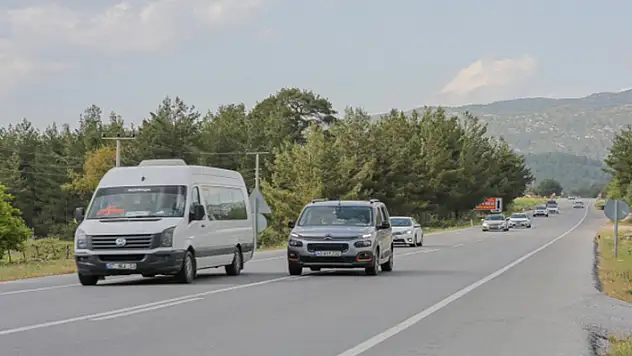 Antalya-Konya kara yolunda bayram tatili yoğunluğu yaşanıyor

