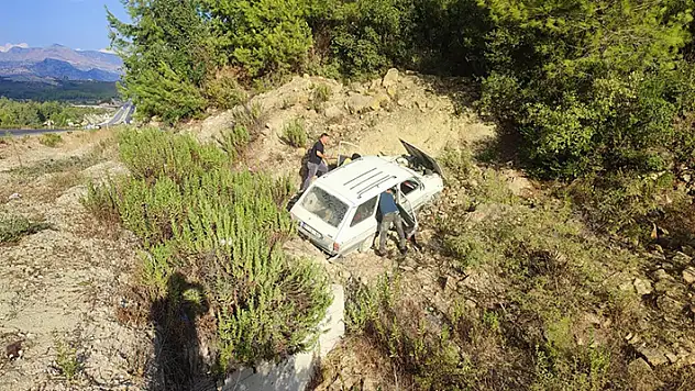 Antalya- Konya kara yolunda otomobil şarampole yuvarlandı, sürücü yaşamını yitirdi
