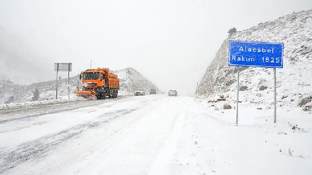 Antalya-Konya karayolu trafiğe açıldı

