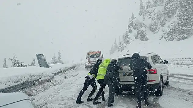 Antalya-Konya yolu tır geçişine kapatıldı
